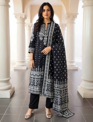 Black printed pure cotton kurta trouser dupatta set 4