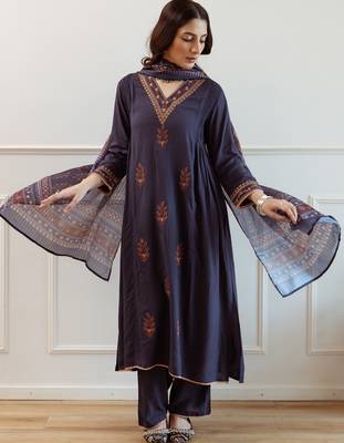 Blue embroidered viscose rayon kurta trouser dupatta set 1