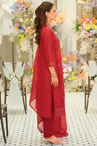 Red embroidered silk blend kurta trouser dupatta set
