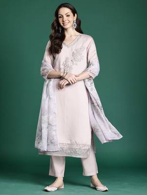 Pink embroidered silk blend kurta trouser dupatta set 4