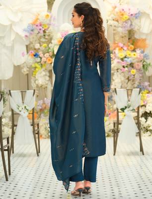 Teal embroidered silk blend kurta trouser dupatta set 2