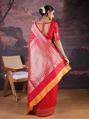 Red woven design banarasi saree 3