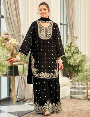 Black embroidered chinon kurta trouser dupatta set 4