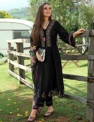 Black embroidered pure cotton kurta trouser dupatta set 3