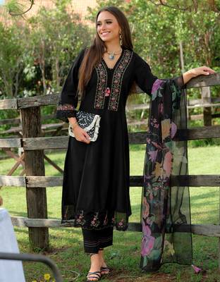 Black embroidered pure cotton kurta trouser dupatta set 4