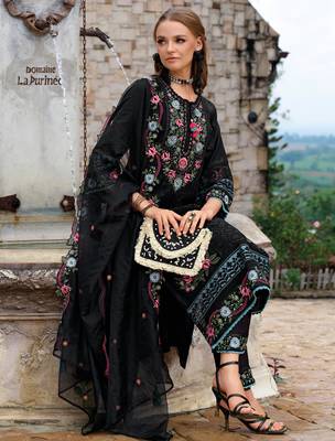 Black embroidered silk blend kurta trouser dupatta set 4