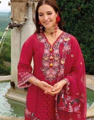 Red embroidered silk blend kurta trouser dupatta set 4