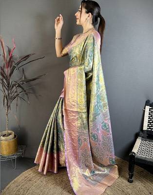 Lavender woven design kanjeevaram saree with blouse 5