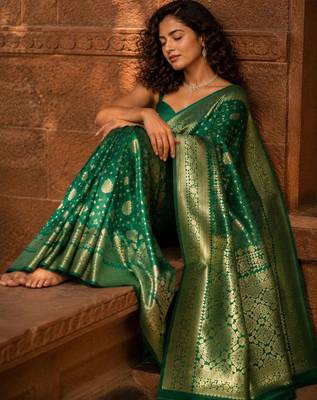Green woven design zari silk blend banarasi saree 4