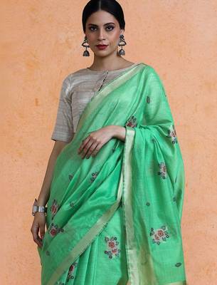 Green woven design saree with blouse 2