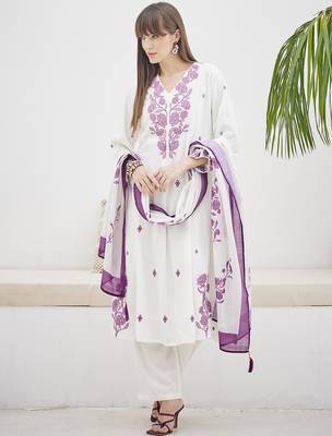 White embroidered viscose rayon kurta trouser dupatta set 4