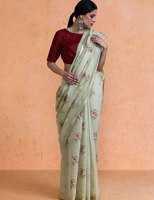 Cream woven design saree with blouse 1