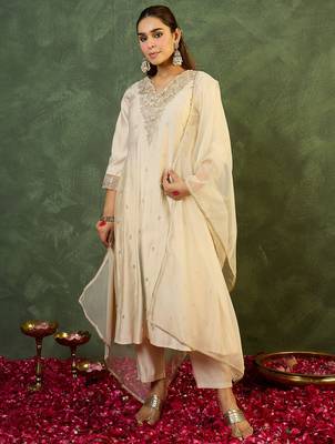 White embroidered liva kurta trouser dupatta set 1