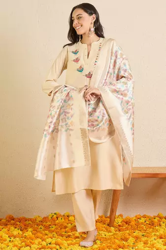 Off white embroidered silk blend kurta trouser dupatta set