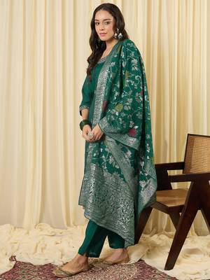 Green embroidered silk blend kurta trouser dupatta set 3