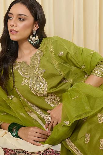 Green embroidered silk blend kurta trouser dupatta set