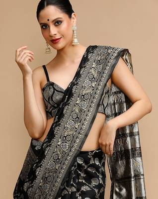 Black woven design zari banarasi saree 5