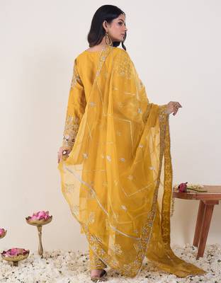 Yellow embroidered organza kurta trouser dupatta set 2
