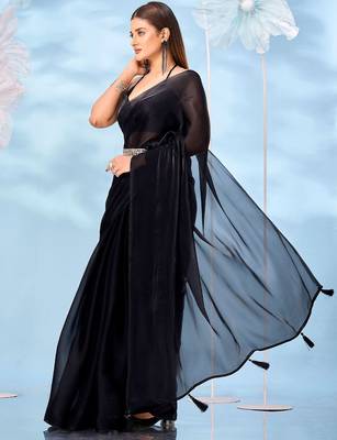 Black solid belted saree with blouse piece 2