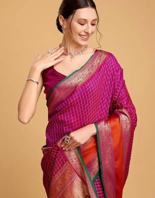 Pink woven design saree with unstitched blouse 2