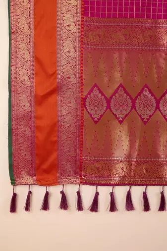 Pink woven design saree with unstitched blouse