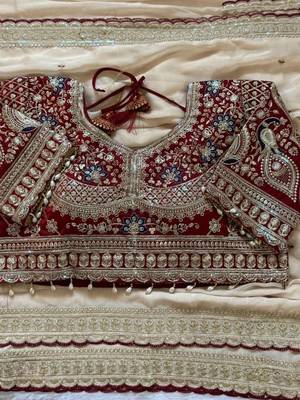 Cream embellished embroidered saree 4