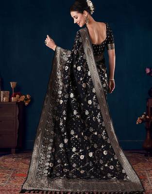 Black ethnic motifs woven design saree with unstitched blouse 3