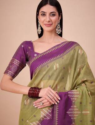Green woven design zari saree with unstitched blouse 5