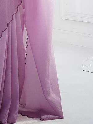 Lavender embroidered border saree with matching blouse piece 5