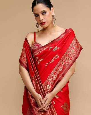 Red ethnic motifs banarasi saree with unstitched blouse 4