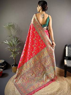Red classic indian silk rich woven pallu design sarees 4