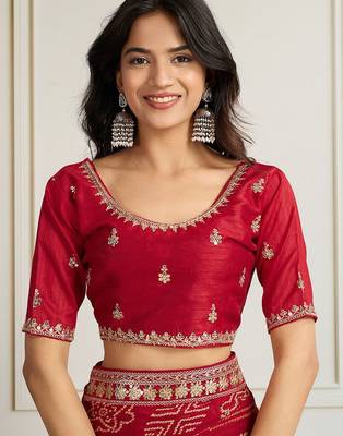 Red bandhani printed embroidered saree with unstitched blouse 2