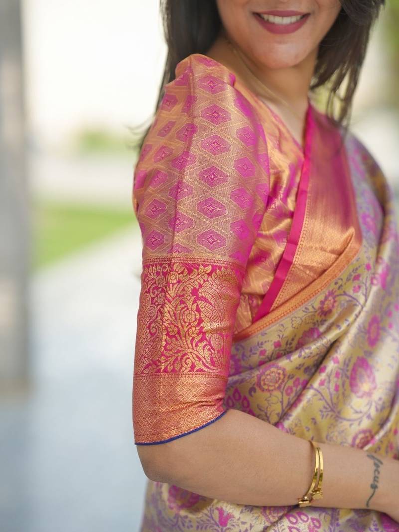 Pink classic indian silk rich woven pallu design sarees