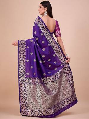 Navy blue ethnic motifs woven zari saree 3