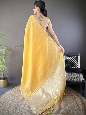 Yellow woven design silk blend handloom mysore silk saree 4