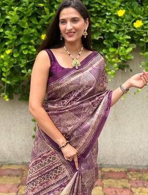Purple chikoo silk lavender purple sarees 5
