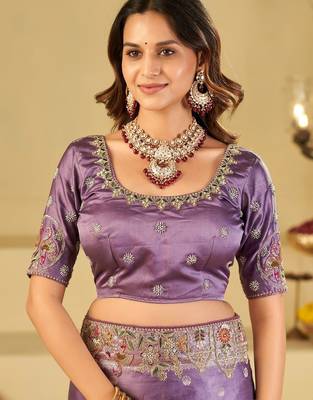 Purple embellished embroidered silk blend heavy work banarasi saree 5
