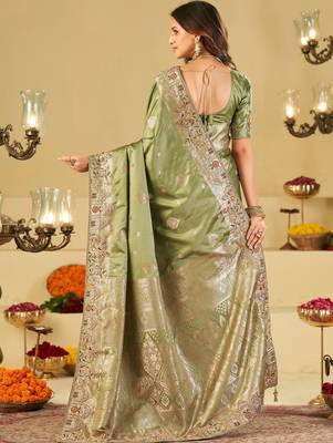 Olive ethnic motifs embroidered silk blend heavy work banarasi saree 3