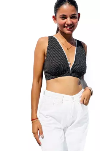 Black-deep-v-neck-cotton-kantha-bra-kj0097