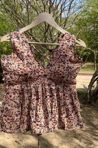 Kalamkari-criss-cross-deep-neck-kj0115