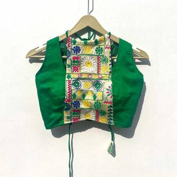 Green-gujrati-embroidery-top-kj0190 1