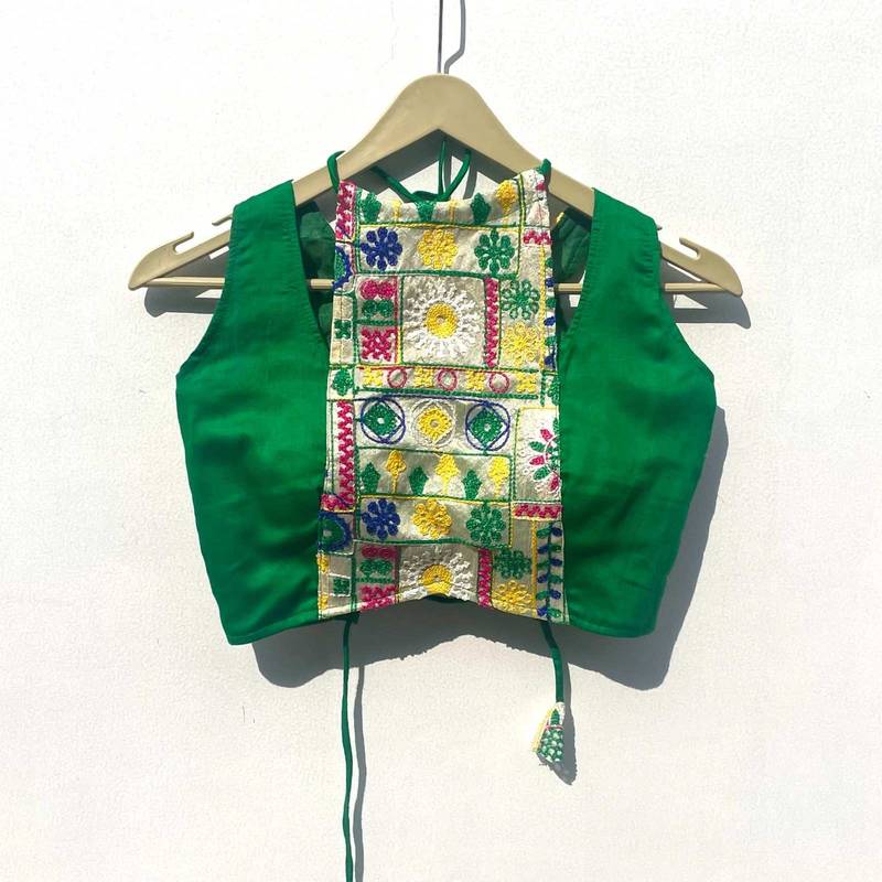 Green-gujrati-embroidery-top-kj0190