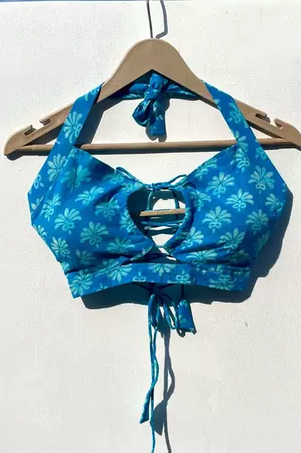 Blue-handblock-halter-neck-bra-kj0250