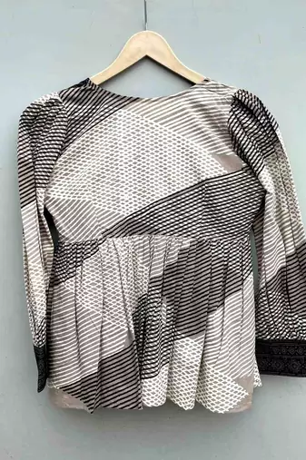 Black-and-white-angrakha-cotton-top-kj0281