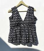 Black-ikat-deep-neck-cotton-top-kj0291