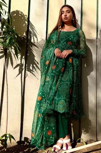 Bottle-green-bandhej-chiffon-suit-at0330