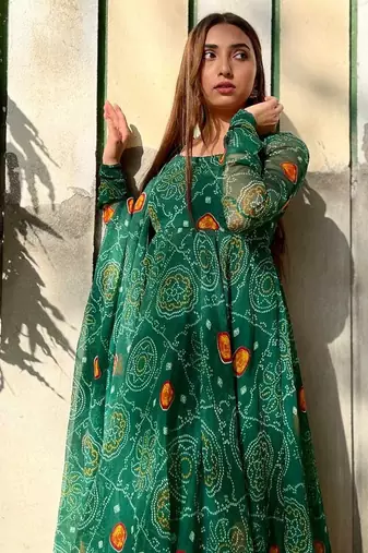 Bottle-green-bandhej-chiffon-suit-at0330