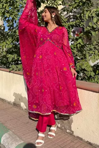 Pink-bandhej-mirror-chiffon-suit-set-at0332