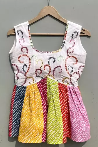 Multicolor-lehariya-handwork-deep-neck-cotton-top-kj0426