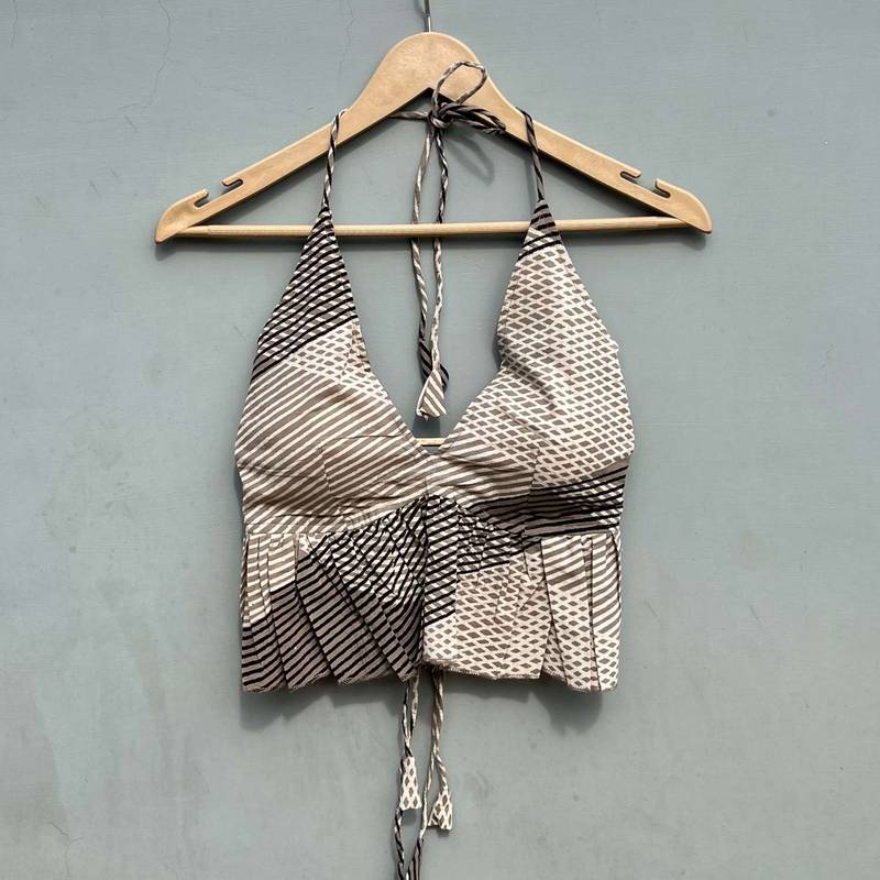 Black-grey-stripe-cotton-bralette-kj0439